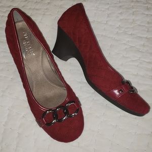 Red Quilted Aerosoles heels/pumps